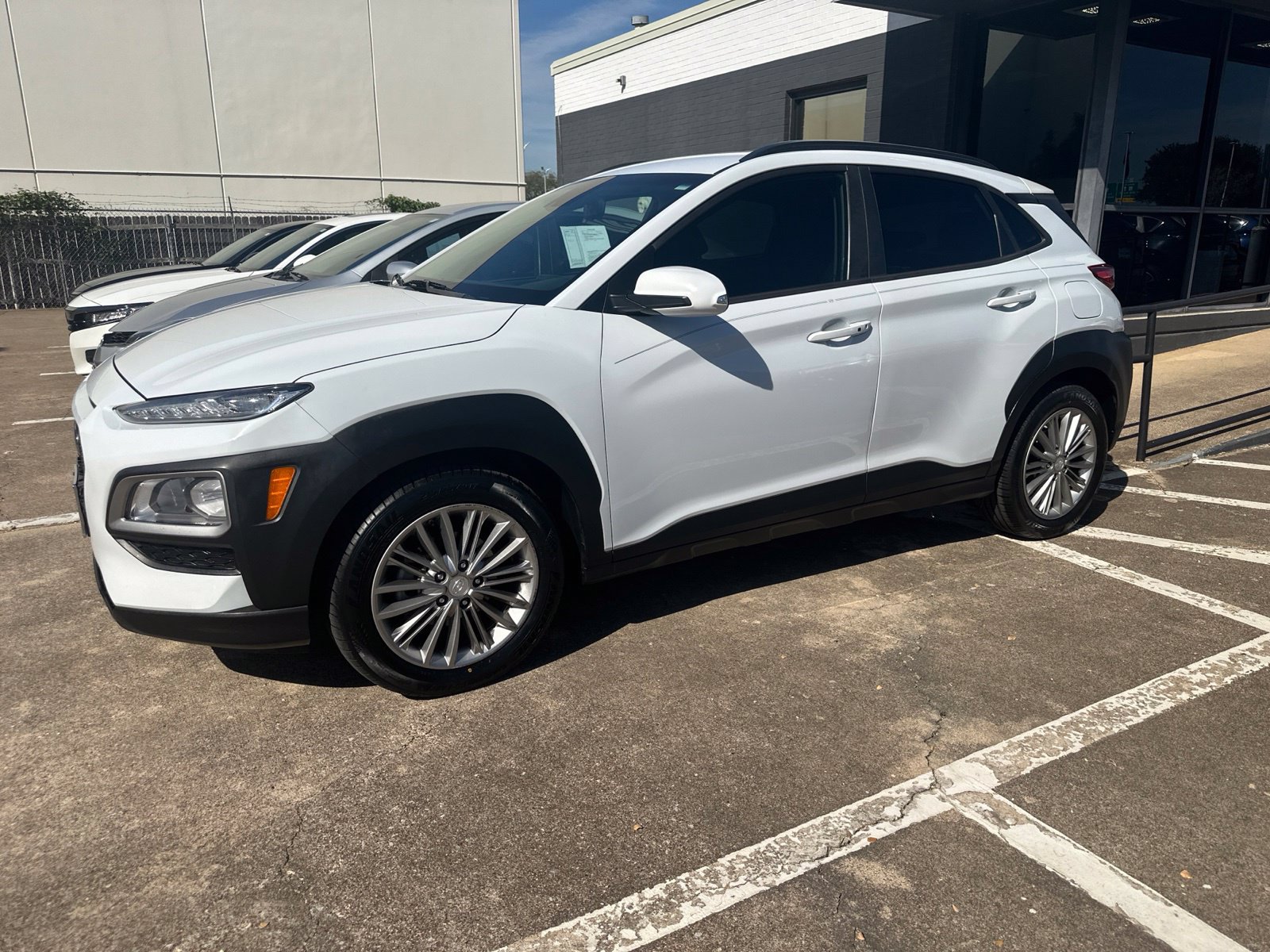 Used 2019 Hyundai Kona SEL w/ Cargo Package FWD image 3