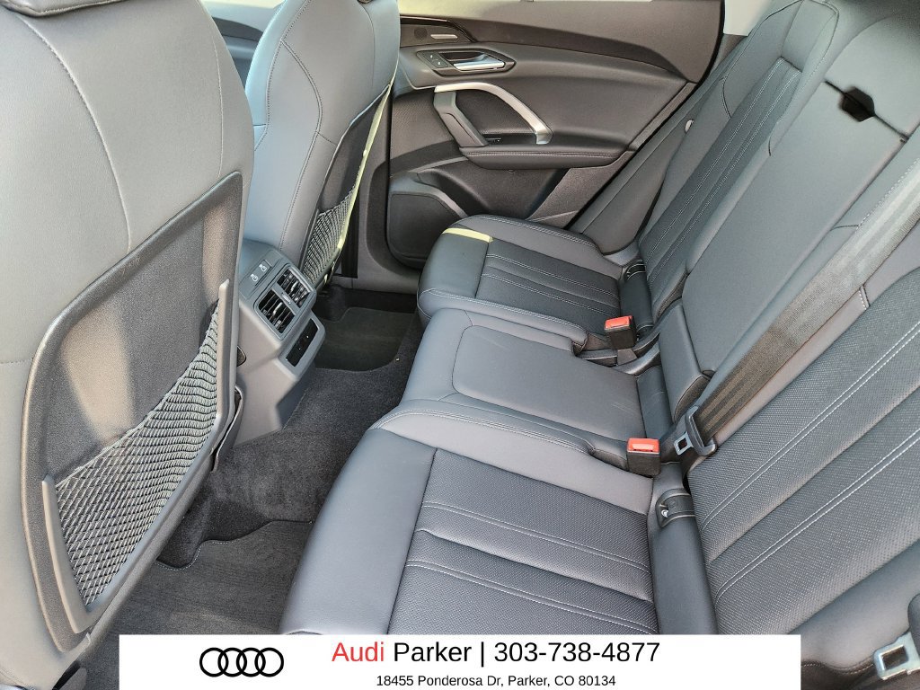 Used 2025 Audi Q5 Premium Plus w/ Premium Plus AWD/4WD image 8
