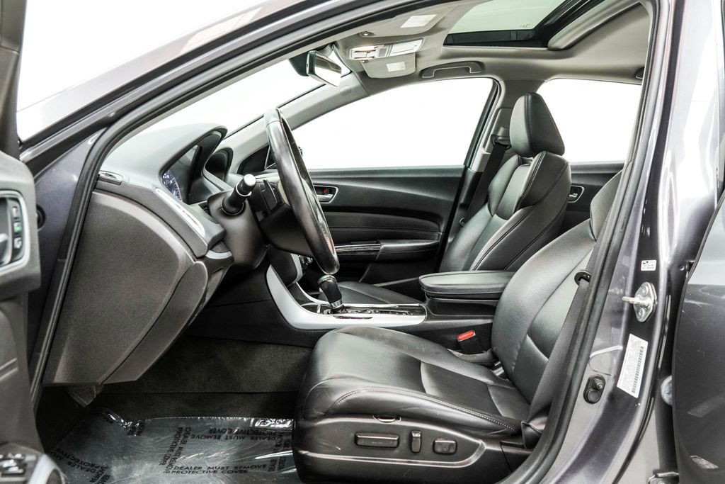 Used 2018 Acura TLX FWD image 16