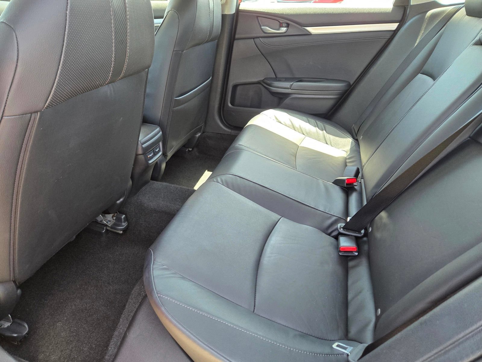 Used 2016 Honda Civic Touring image 17