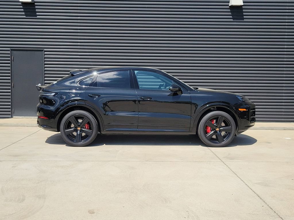 New 2026 Porsche Cayenne GTS image 6