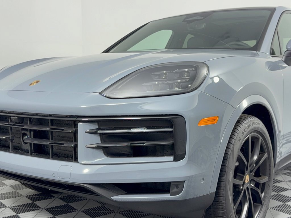 New 2026 Porsche Cayenne Coupe AWD/4WD image 12