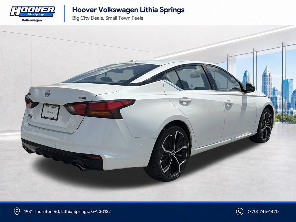 Used 2024 Nissan Altima 2.5 SR FWD image 5