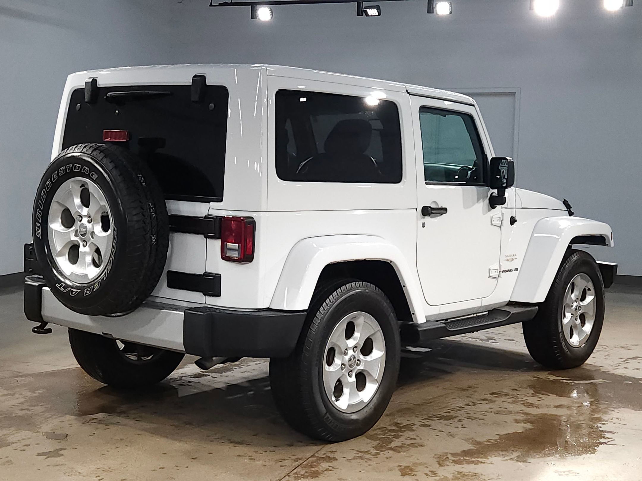Used 2014 Jeep Wrangler Sahara w/ Connectivity Group AWD/4WD image 7