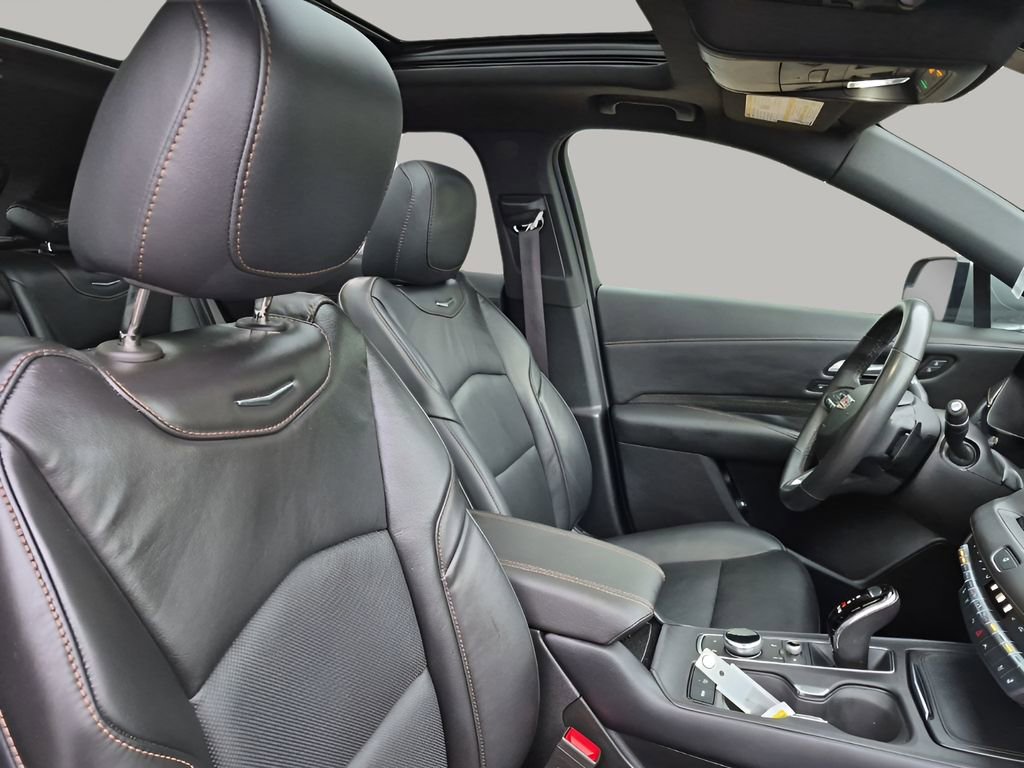 Used 2023 Cadillac XT4 Sport image 15