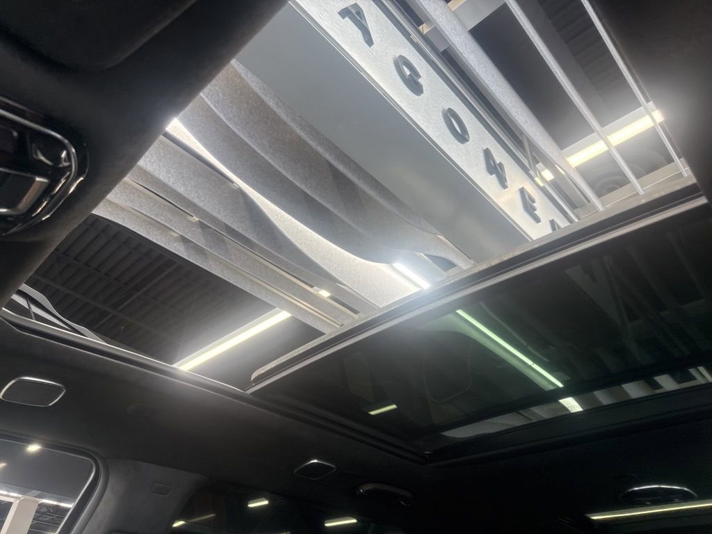 New 2025 Jeep Grand Wagoneer Series III w/ HD Trailer Tow Package image 6