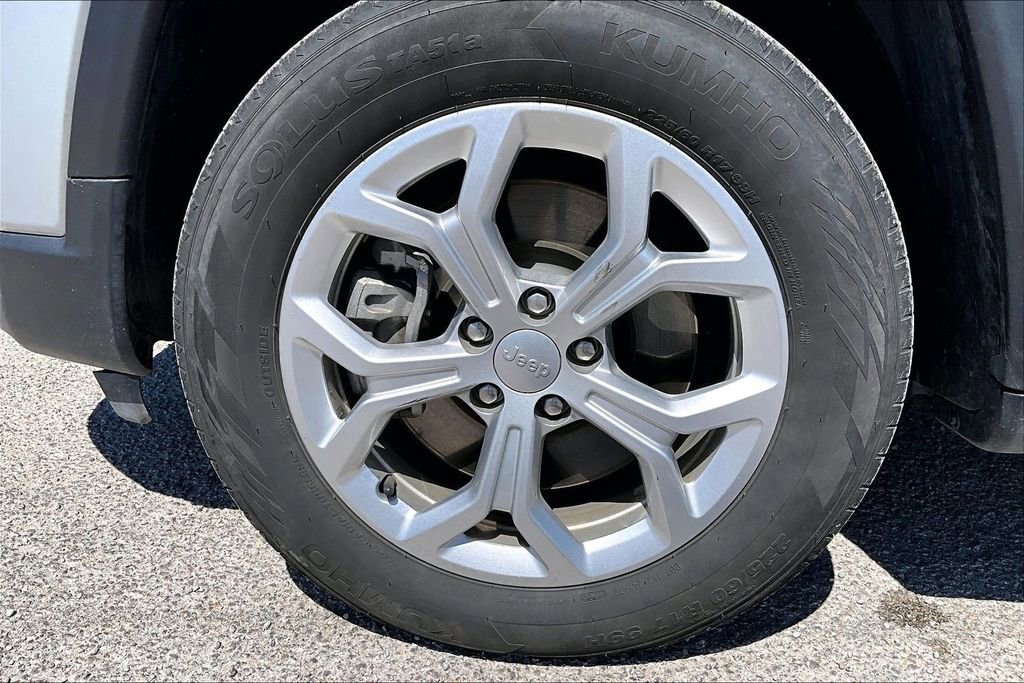 Used 2024 Jeep Compass Latitude AWD/4WD image 9