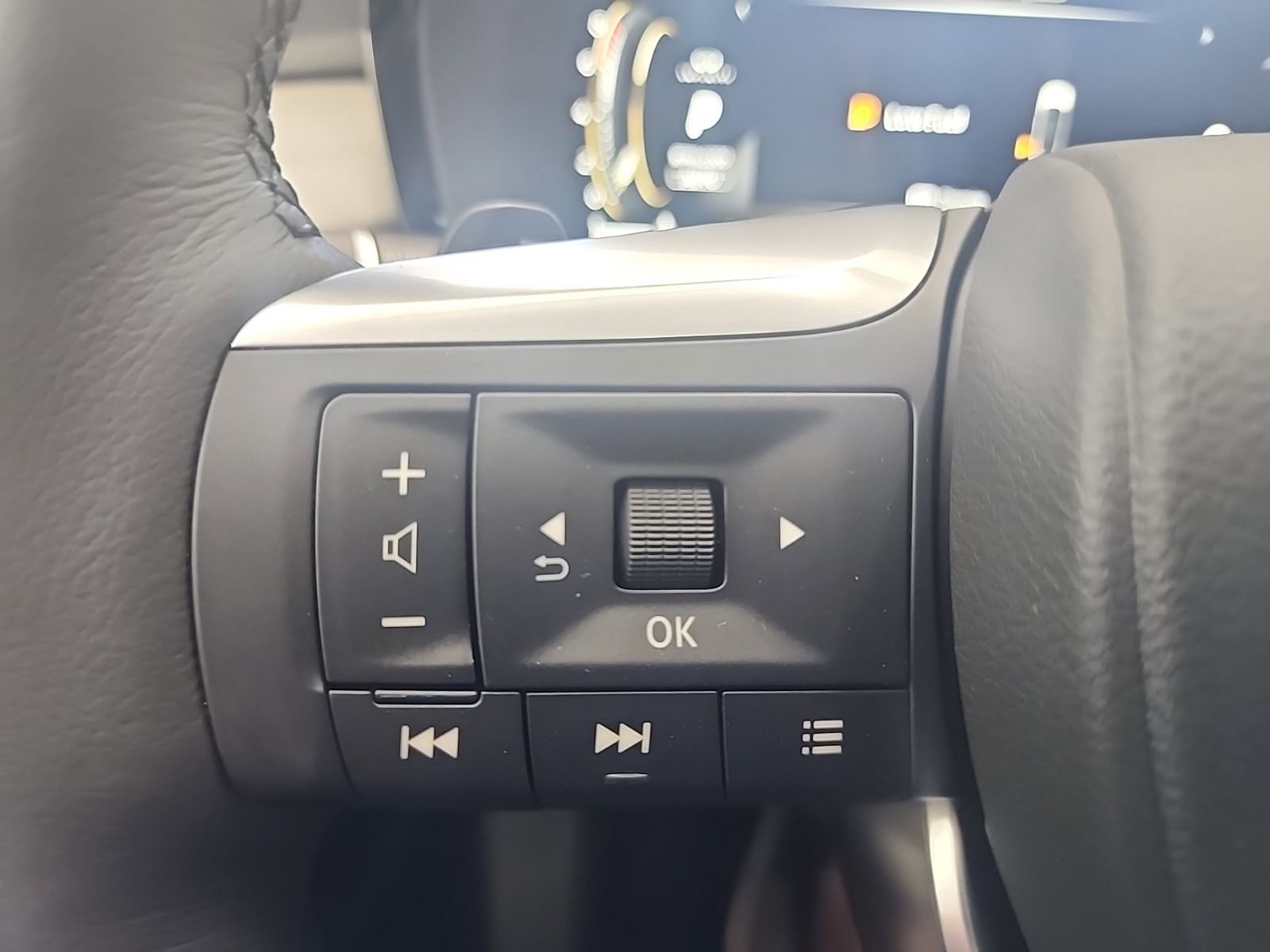 Used 2026 INFINITI QX60 Luxe w/ Cargo Package AWD/4WD image 38