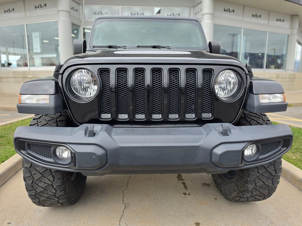 Used 2020 Jeep Wrangler Unlimited Sahara image 2