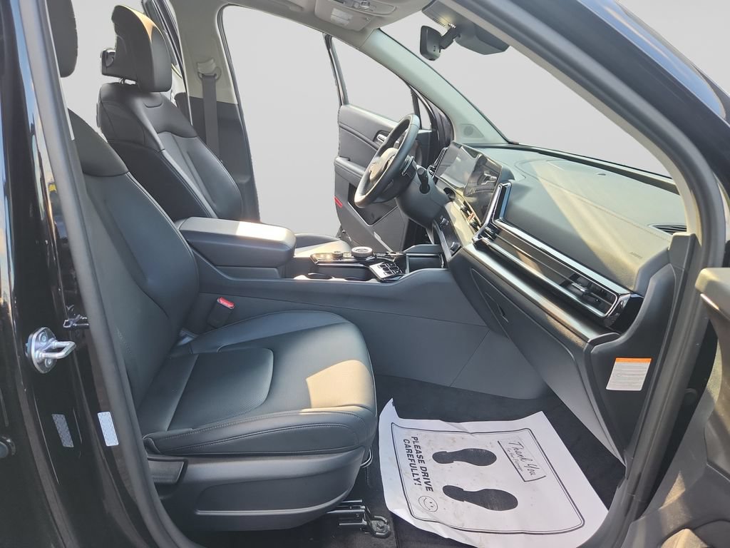 Certified 2025 Kia Sportage EX w/ EX Premium Package AWD/4WD image 16