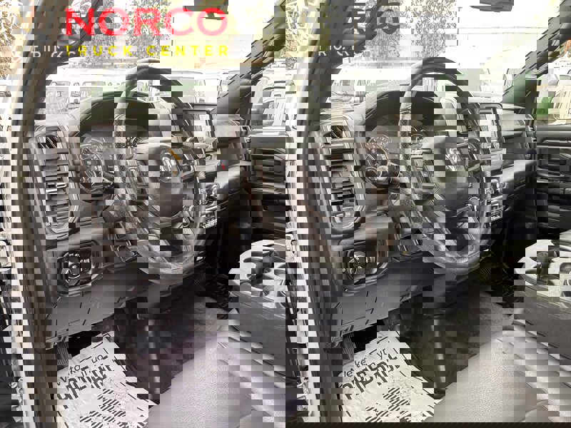 Used 2022 RAM 3500 Tradesman image 17