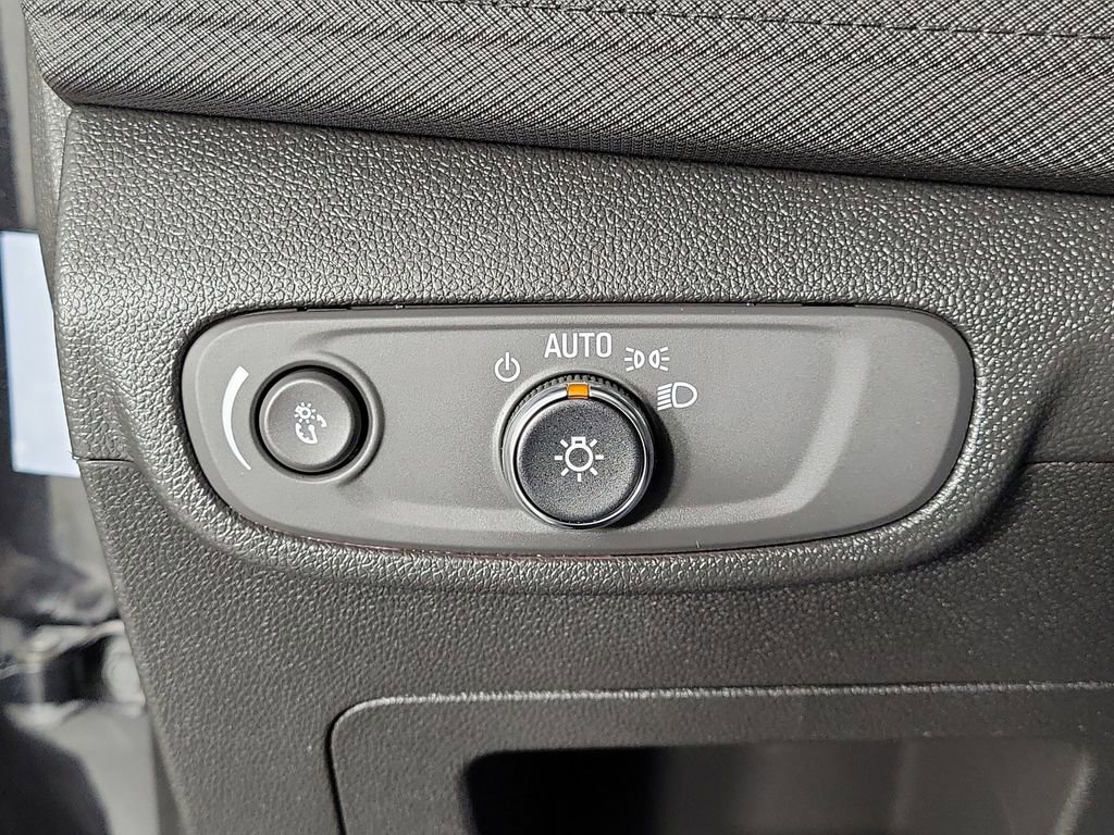 Used 2025 Chevrolet TrailBlazer LT image 29