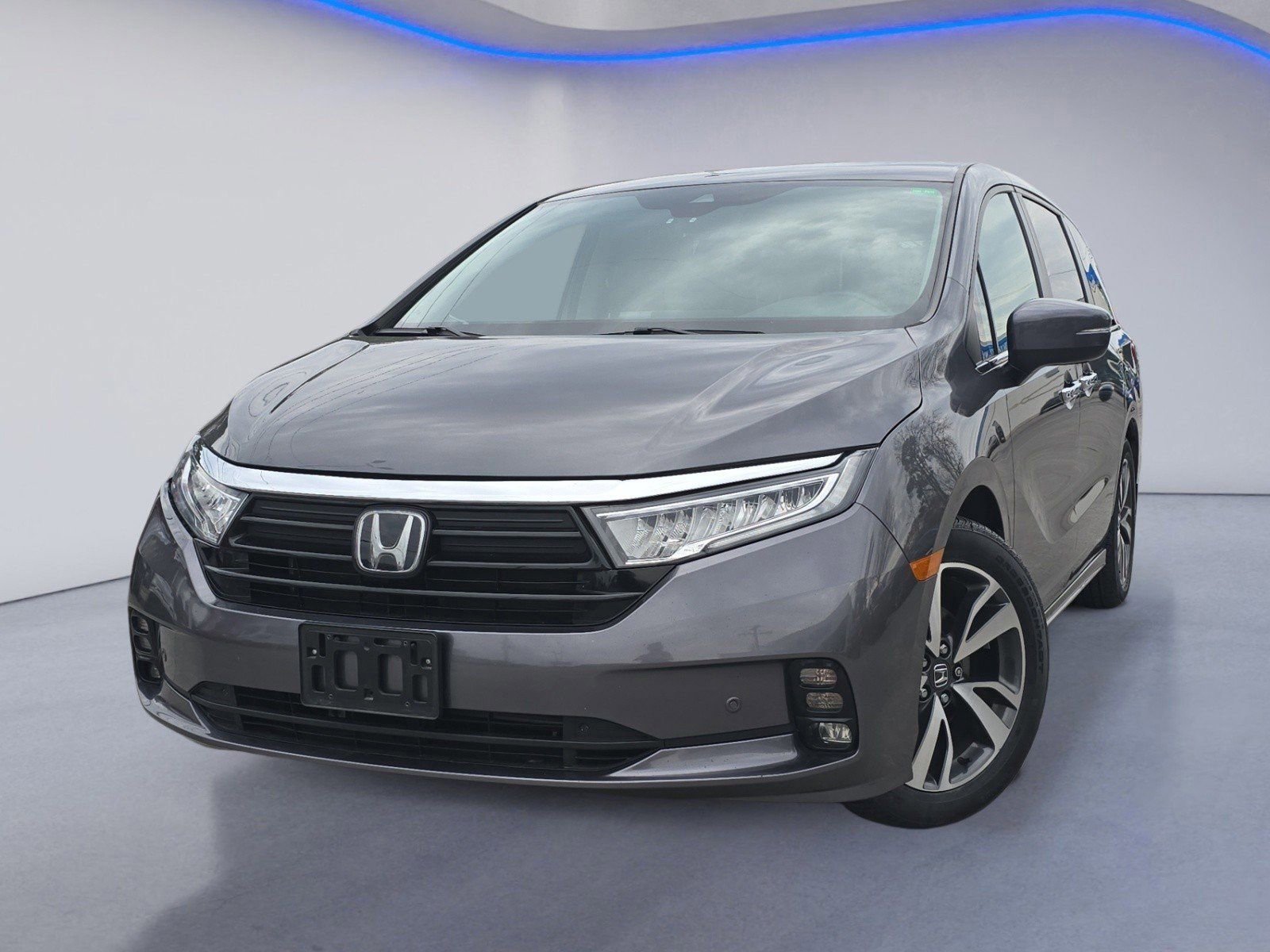 Used 2023 Honda Odyssey Touring image 2