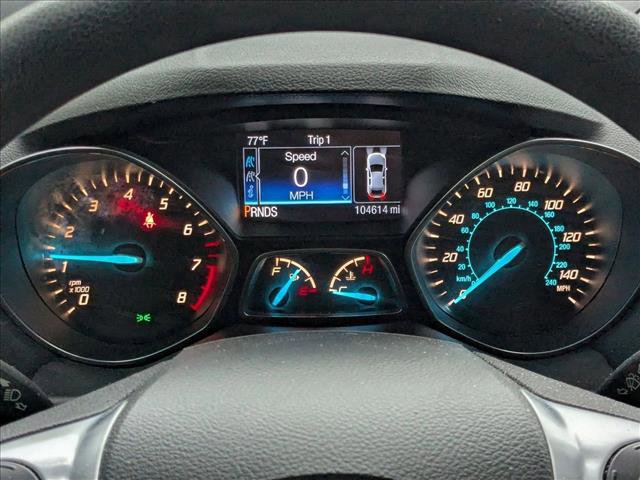 Used 2016 Ford Escape SE w/ Equipment Group 201A FWD image 3