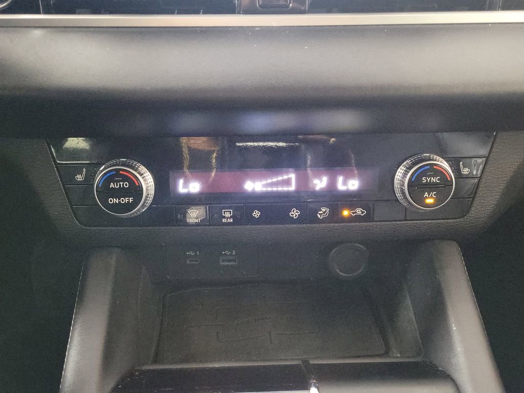 Used 2023 Mitsubishi Outlander SE image 27