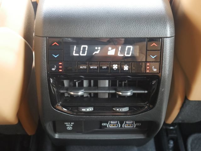 Used 2025 Jeep Grand Cherokee L Summit w/ Advanced Protech Group IV AWD/4WD image 30