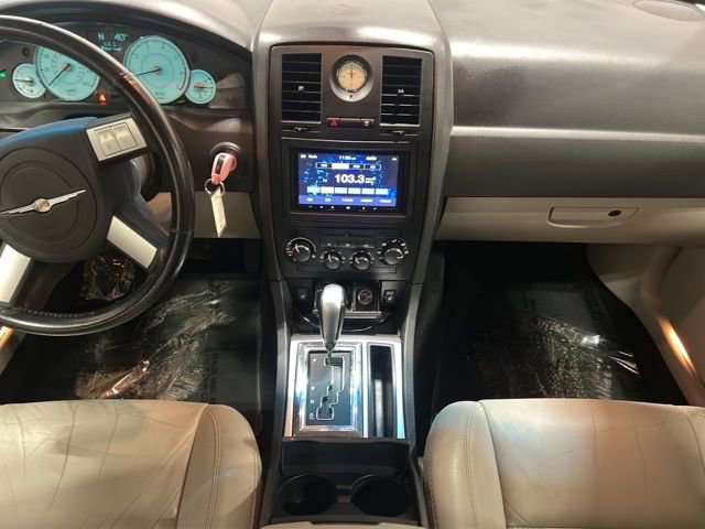Used 2006 Chrysler 300 C image 16