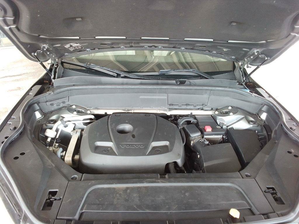 Used 2017 Volvo XC90 T6 Momentum w/ Vision Package AWD/4WD image 28