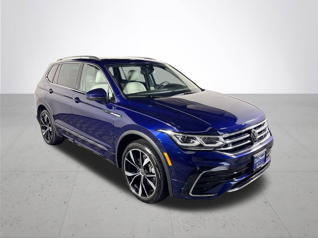 Certified 2024 Volkswagen Tiguan SEL R-Line image 4