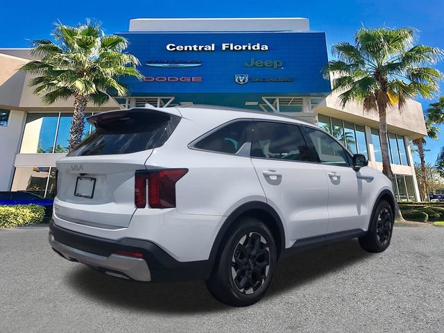 Used 2024 Kia Sorento S FWD image 5