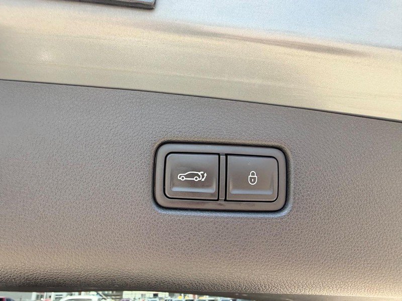 Used 2025 Genesis GV70 2.5T AWD/4WD image 5
