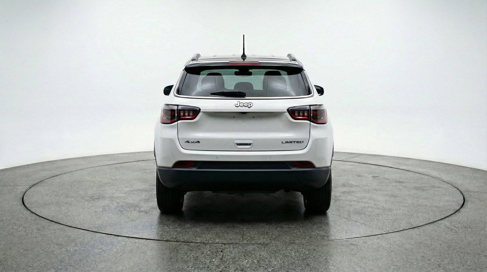 Used 2025 Jeep Compass Limited image 7