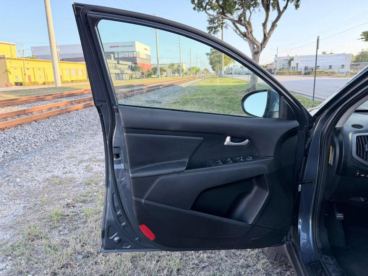 Used 2016 Kia Sportage LX image 9