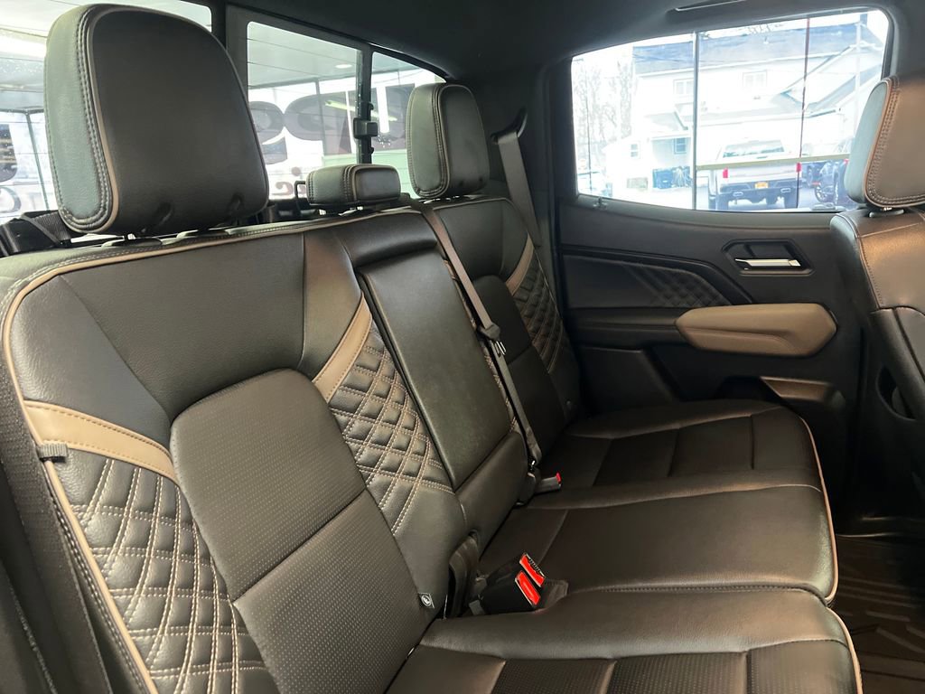 Used 2025 GMC Canyon Denali image 54