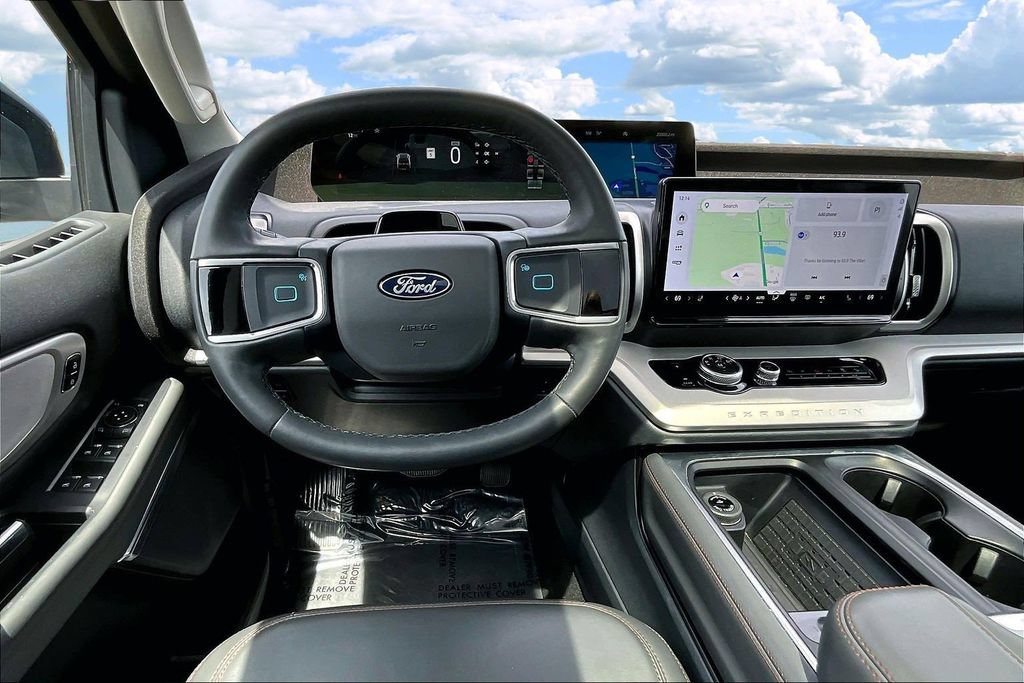 Used 2025 Ford Expedition Active AWD/4WD image 10