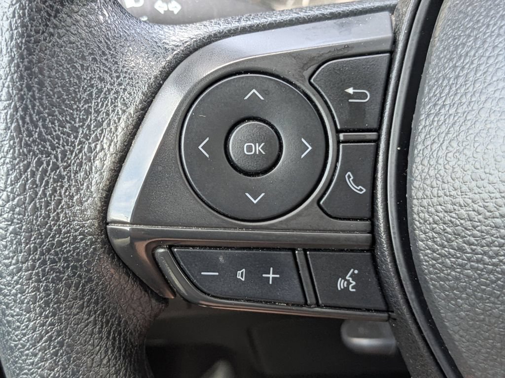 Used 2025 Toyota Corolla LE FWD image 22