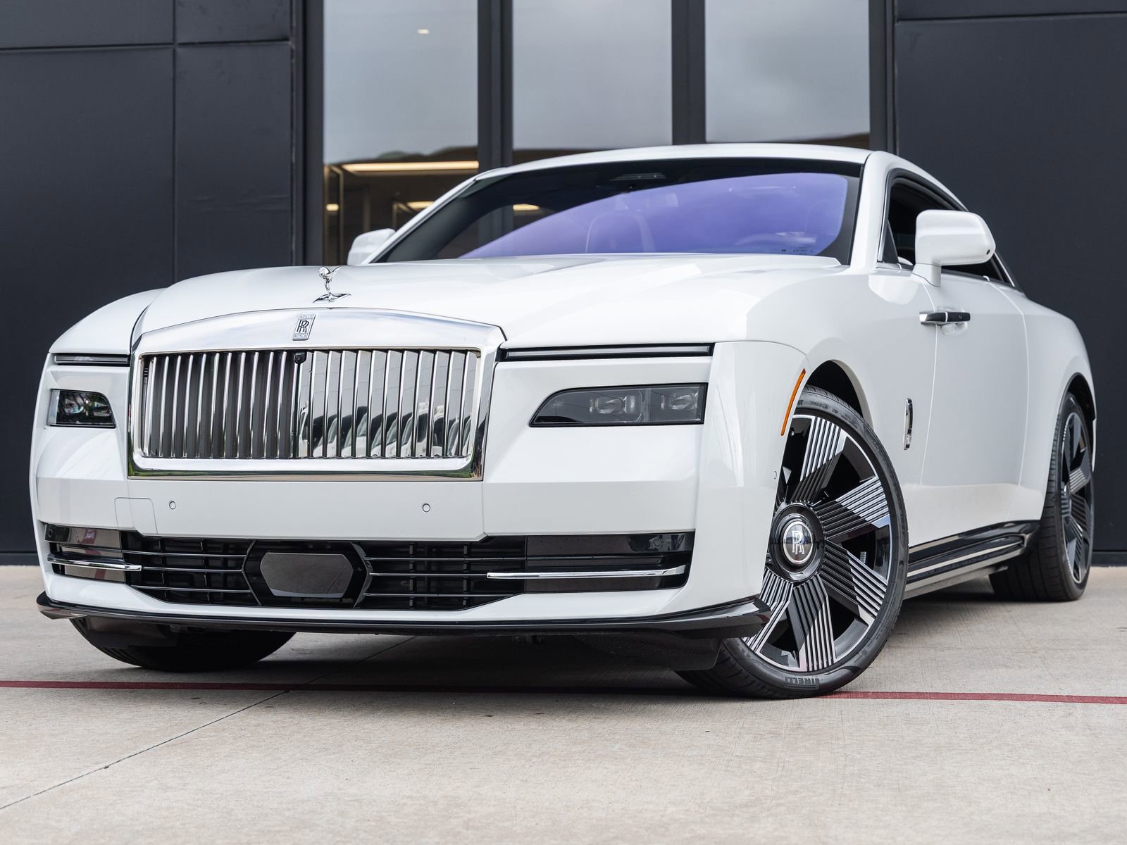 Used 2024 Rolls-Royce Spectre image 1