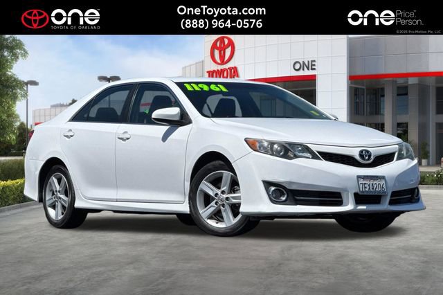 Used 2014 Toyota Camry SE