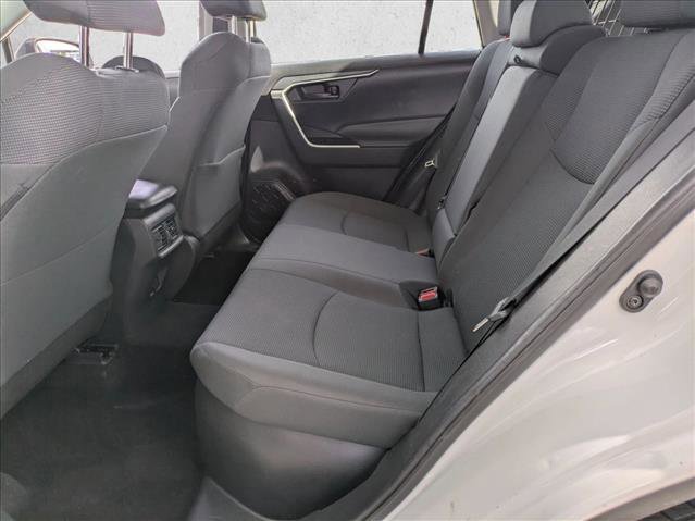 Used 2021 Toyota RAV4 LE image 17