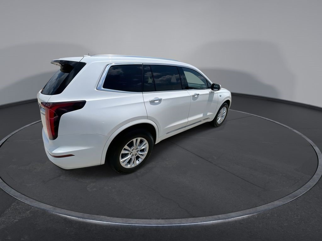 Certified 2024 Cadillac XT6 Luxury FWD image 11