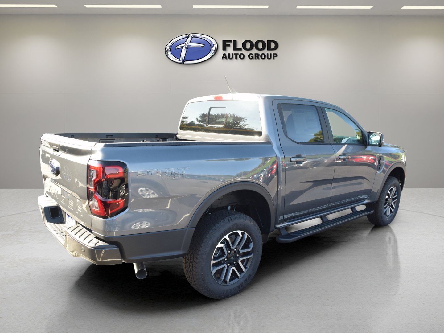 Used 2025 Ford Ranger Lariat image 2