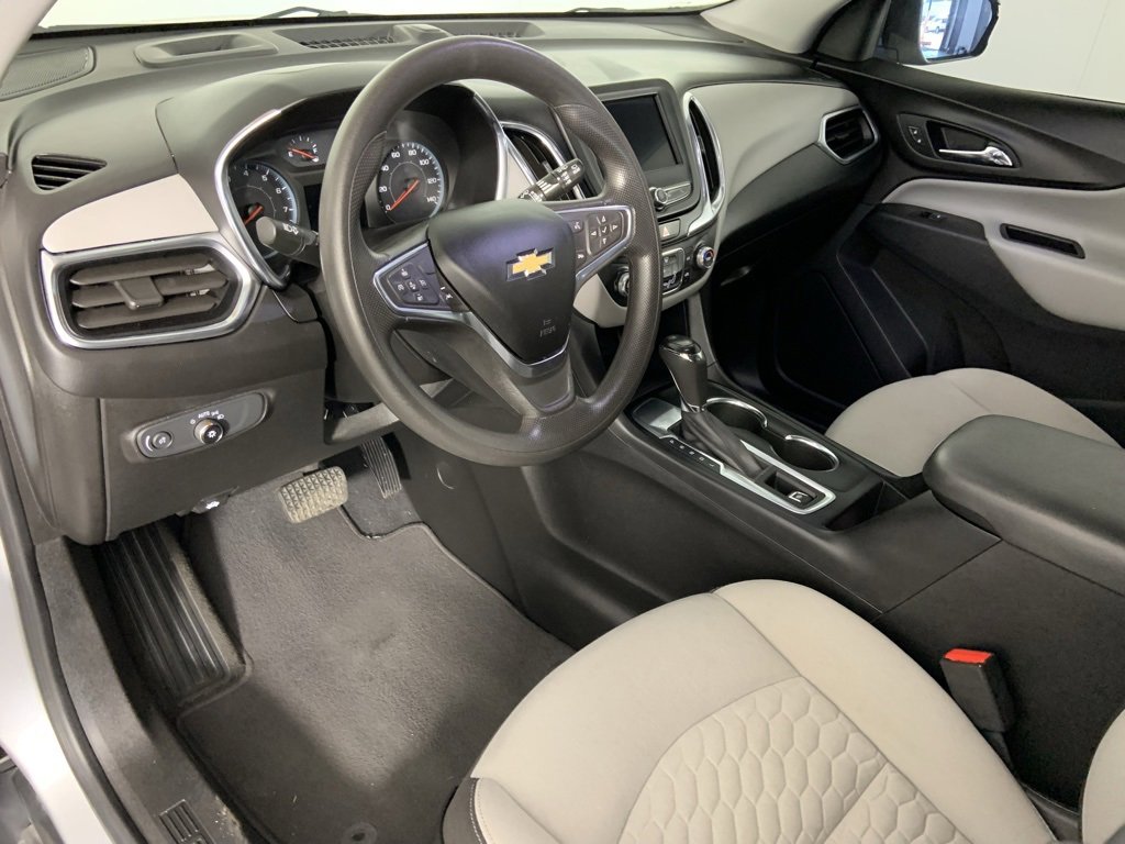 Used 2021 Chevrolet Equinox LS w/ LS Convenience Package image 27