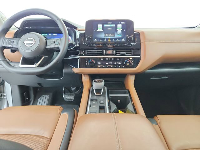 Used 2025 Nissan Pathfinder Platinum w/ Cargo Package FWD image 28