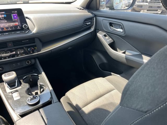 Used 2025 Nissan Rogue SV AWD/4WD image 13