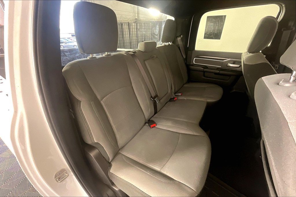 Used 2021 RAM 2500 Big Horn w/ Level 1 Equipment Group AWD/4WD image 34