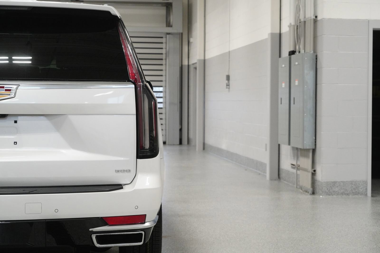 Used 2021 Cadillac Escalade ESV Premium Luxury w/ Driver Assist Tech Package image 12