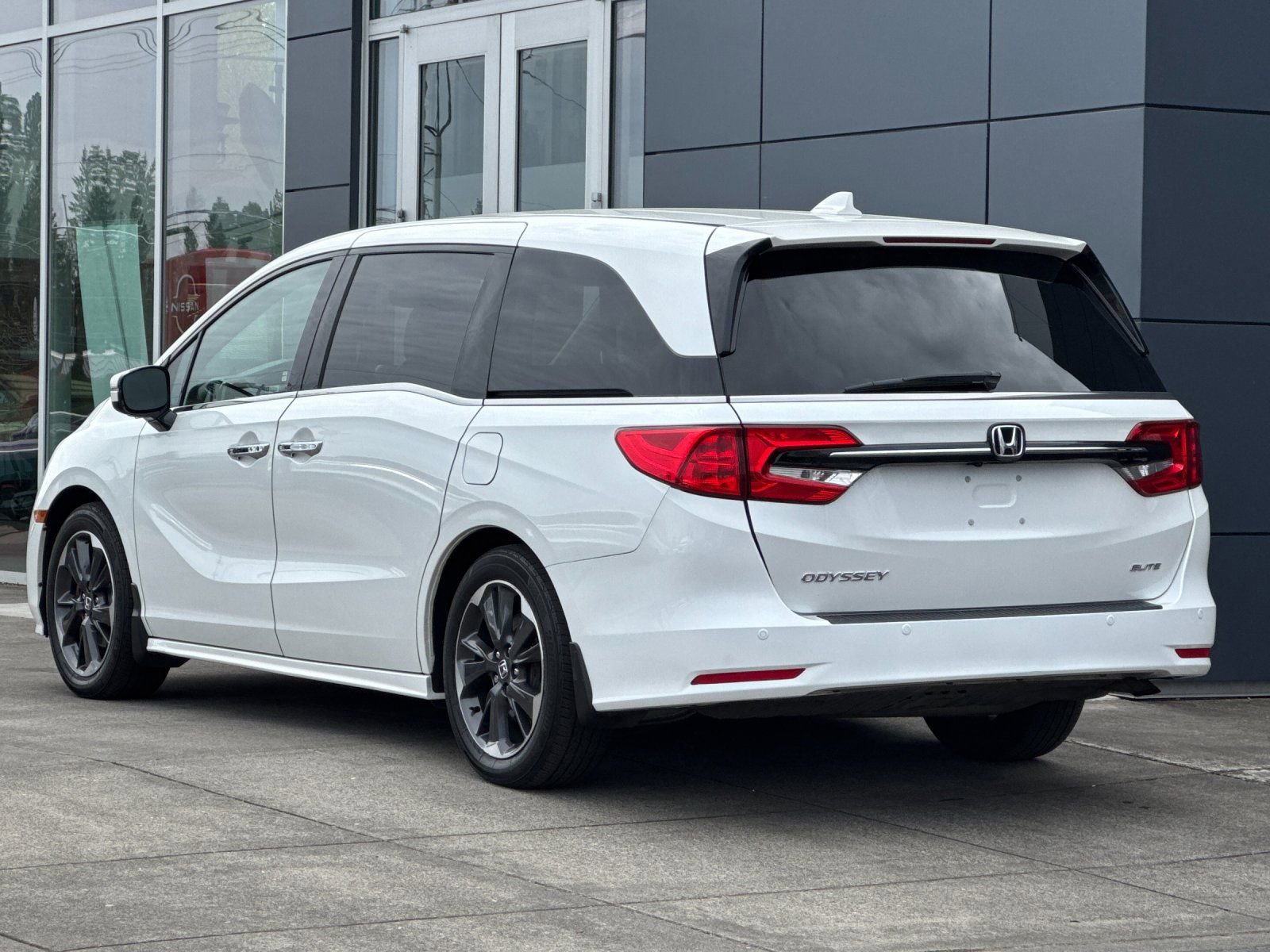 Used 2022 Honda Odyssey Elite image 5