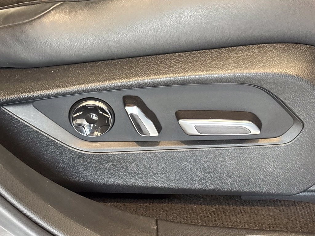 Used 2023 Acura RDX w/ Advance Package FWD image 41