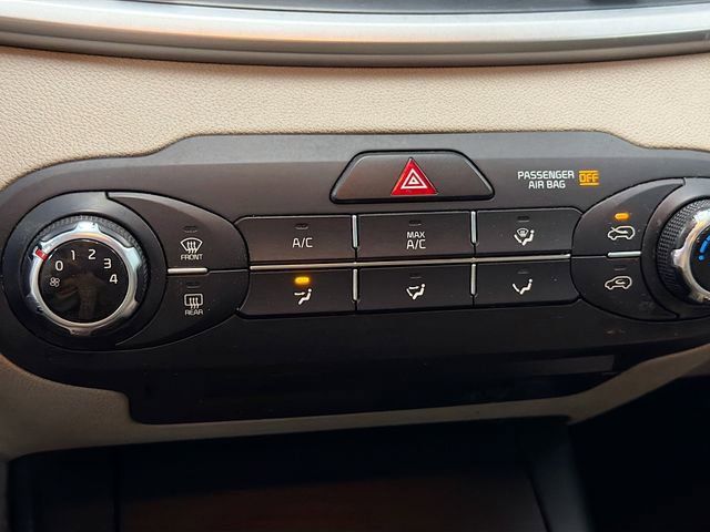 Used 2017 Kia Sorento LX image 18