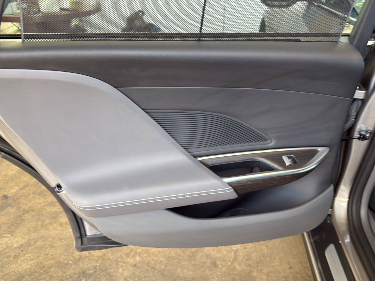 Used 2023 Lucid Air Touring AWD/4WD image 29