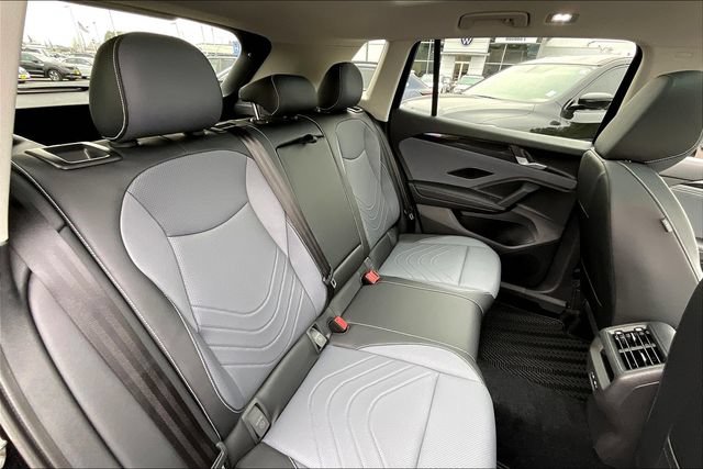 New 2025 Volkswagen Tiguan SE AWD/4WD image 25