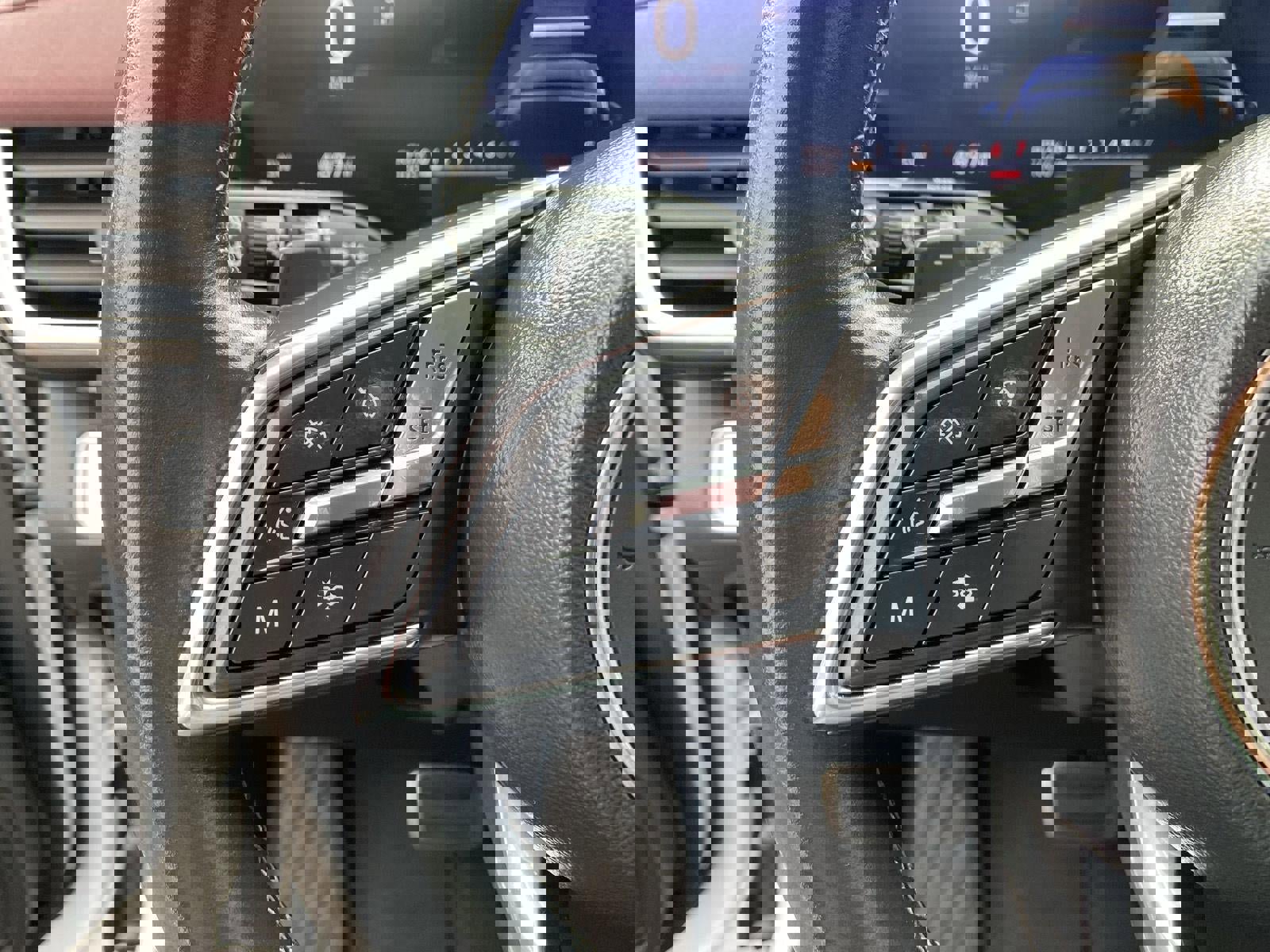 Certified 2025 Buick Envision Sport Touring image 42