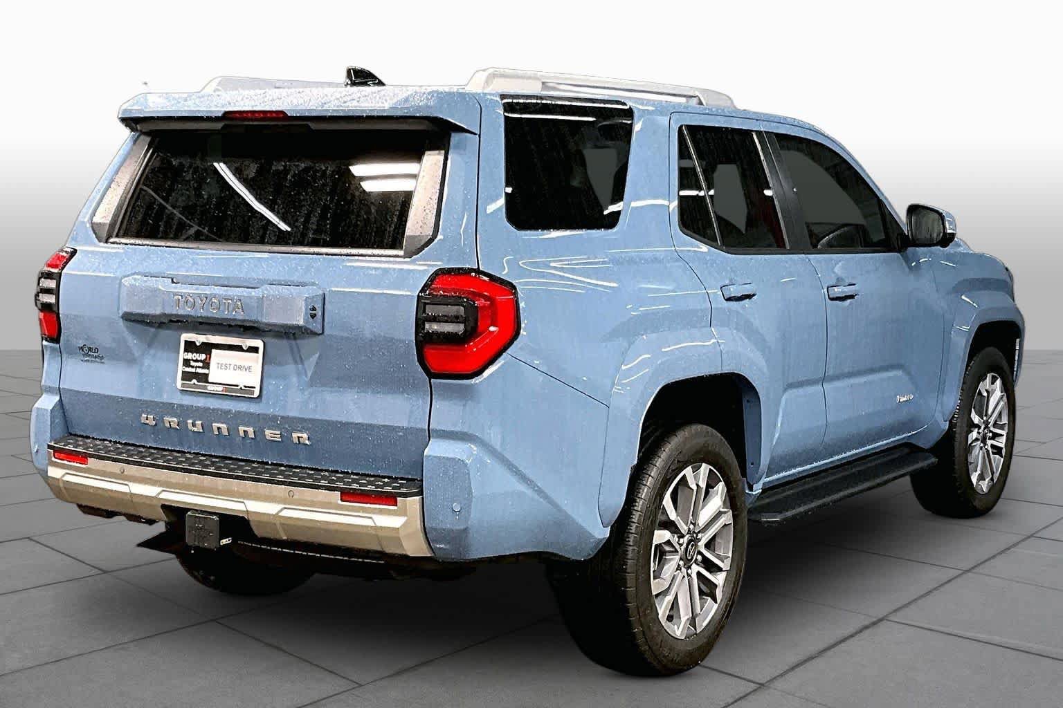 Used 2025 Toyota 4Runner Limited AWD/4WD image 13