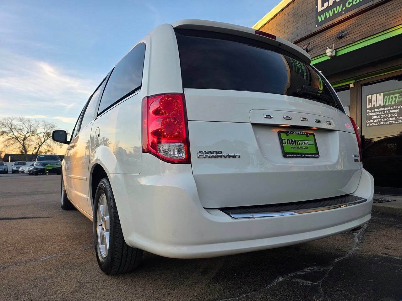 Used 2012 Dodge Grand Caravan Crew image 9