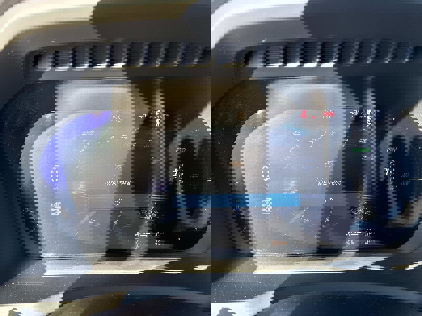 Certified 2024 Volvo XC90 T8 Plus w/ Protection Package Premier image 28