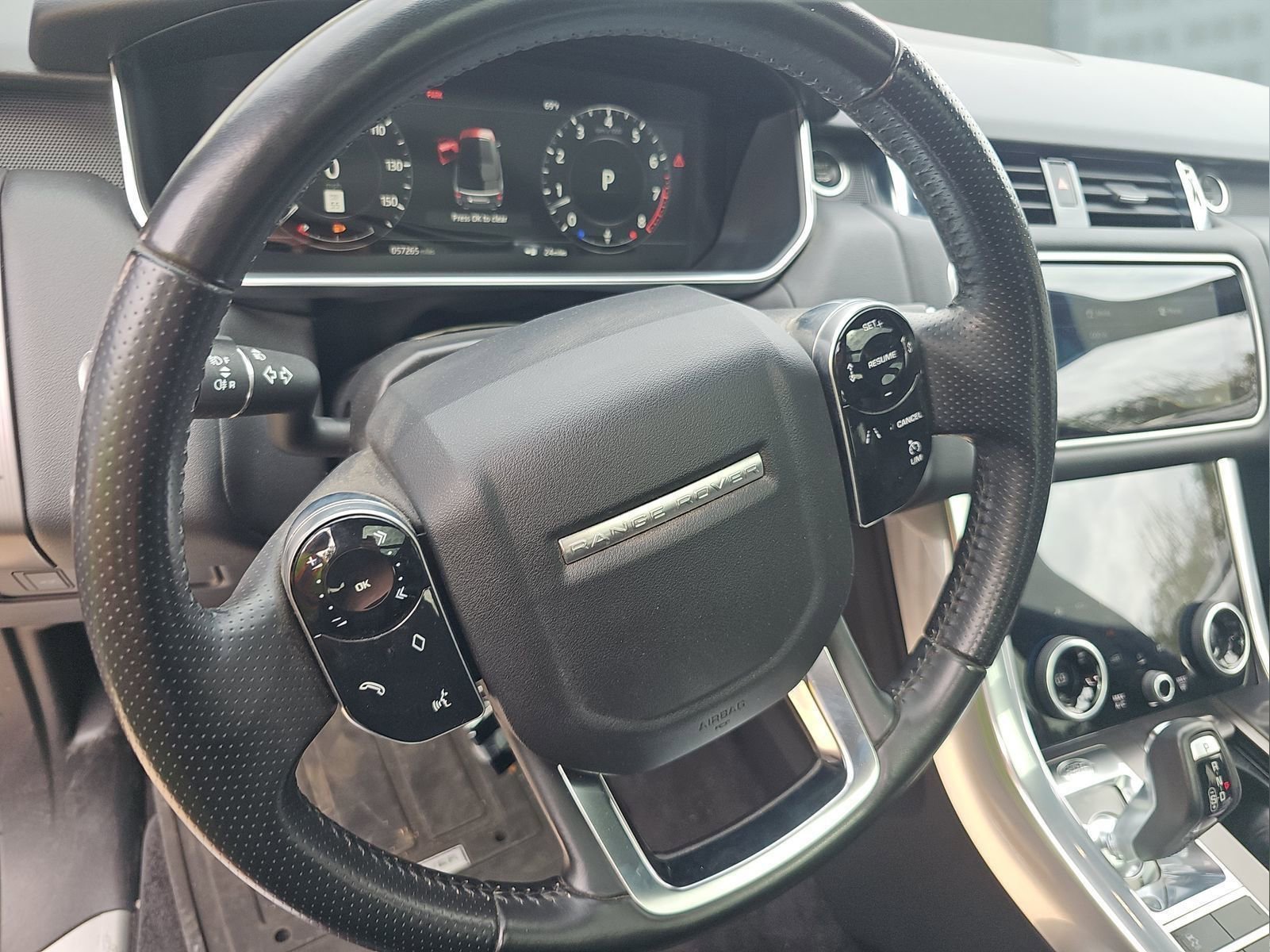 Used 2022 Land Rover Range Rover Sport HST image 14